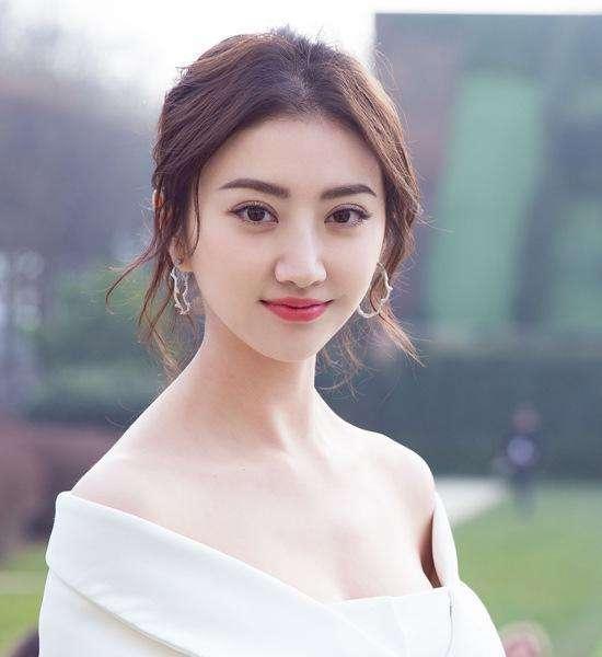 广东清远明星网红是谁,揭秘广东清远本土明星网红的崛起之路”