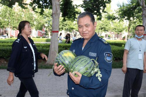 今日吃瓜工地,揭秘工地背后的趣味故事