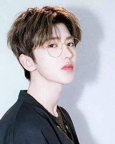 男明星网红昊哥简介,从男明星到人气爆棚的网络红人