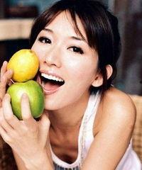 重庆女明星网红吃美食,探寻山城味蕾盛宴