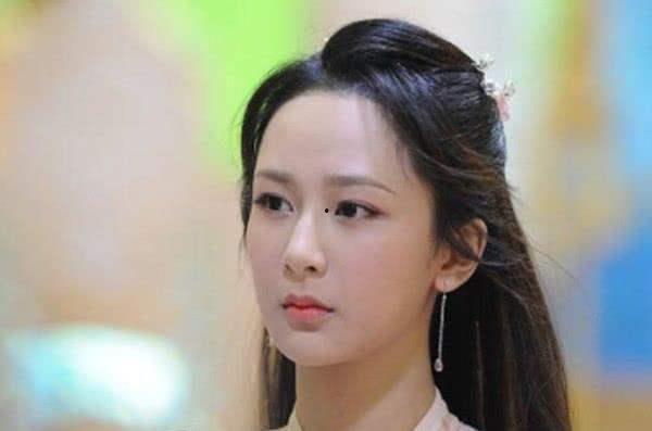 近视明星网红有哪些名字,盘点那些闪耀眼眸的璀璨之星