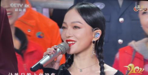 明星网红辫怎么梳头的,明星同款辫子发型梳法大揭秘