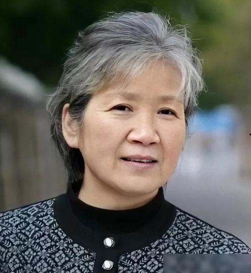 明星网红奶奶图片高清壁纸,明星网红奶奶高清壁纸，尽显优雅魅力