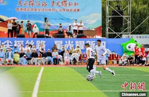 新疆足球明星网红排名,盘点疆内足球界璀璨星辉