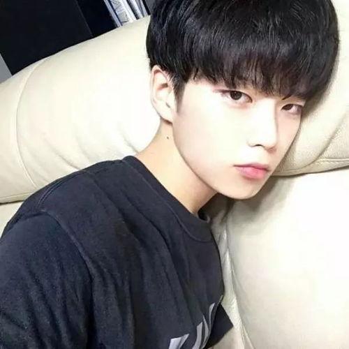 男明星网红同款发型,揭秘男明星网红同款发型，引领时尚潮流新趋势