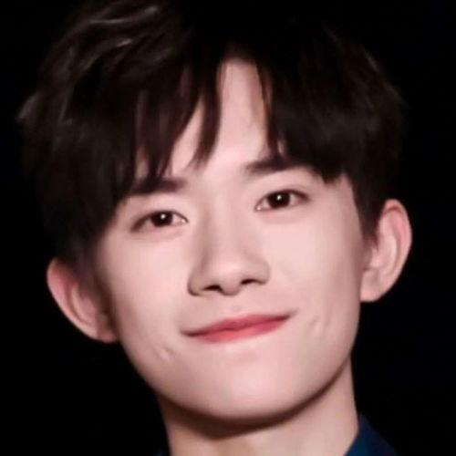 明星网红动图头像男生,揭秘网红动图头像中的时尚男生形象