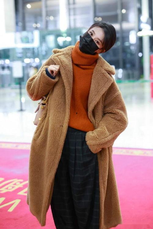 明星网红同款高领毛衣,明星高领毛衣时尚指南