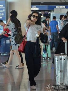 白云机场偶遇明星网红,网红明星同框，白云机场星光熠熠