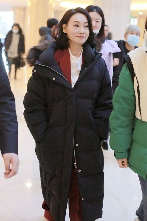 明星网红西服搭配图片女,明星同款，优雅与时尚并存