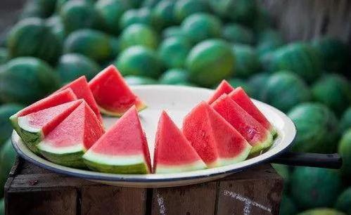 今日吃瓜热门大瓜在线吃瓜,在线吃瓜，揭秘娱乐圈最新动态