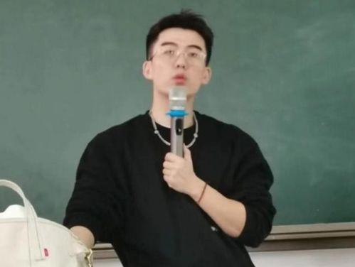 明星网红身材对比图片男,明星网红对比，揭秘健身塑形之道