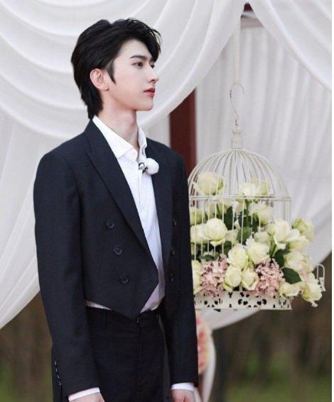 明星吃瓜今日看点蔡徐坤,明星吃瓜今日看点聚焦焦点