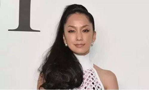 明星网红丑女是谁呀图片,网红丑女之谜，她是谁？