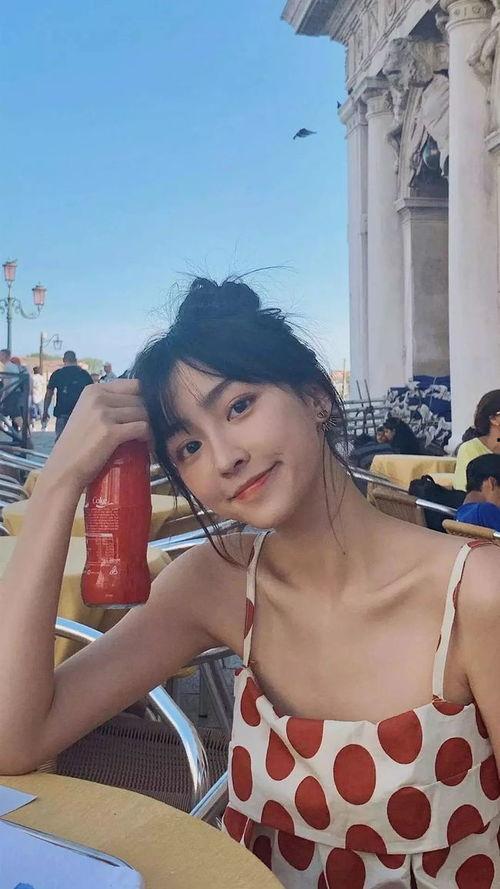 小明星网红照片高清图片,魅力四溢，青春洋溢