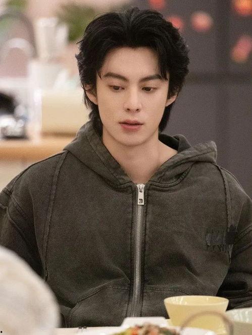 王鹤棣今日吃瓜视频