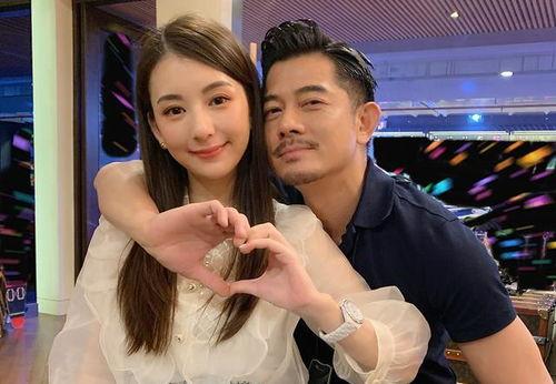 明星网红推荐酸奶品牌,盘点明星同款，揭秘最受欢迎酸奶品牌