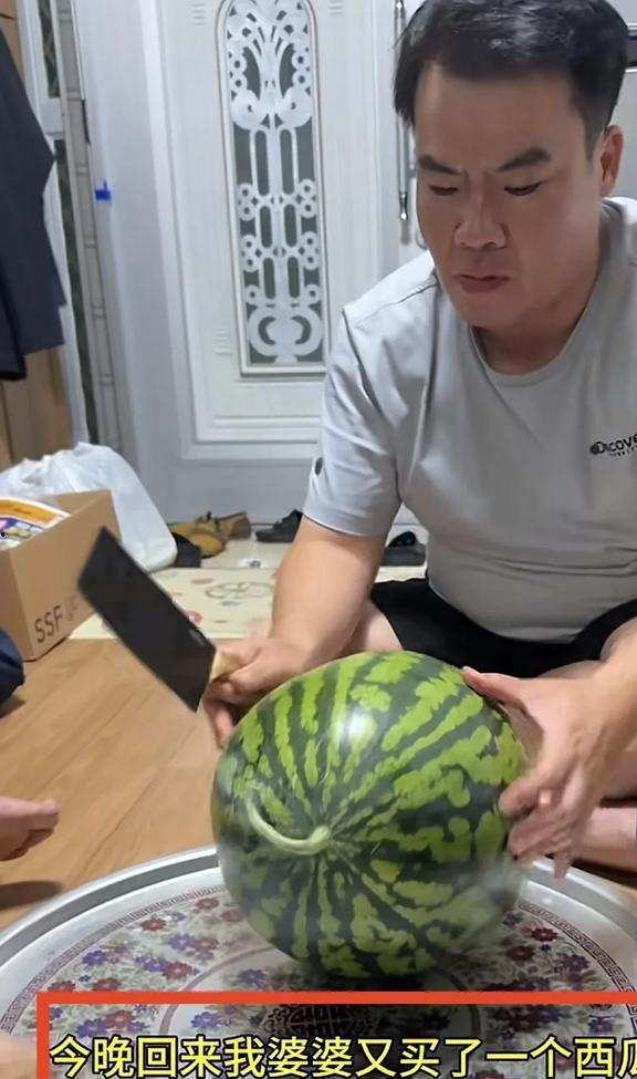 今日吃瓜事件是真的吗,真相揭秘还是无稽之谈？